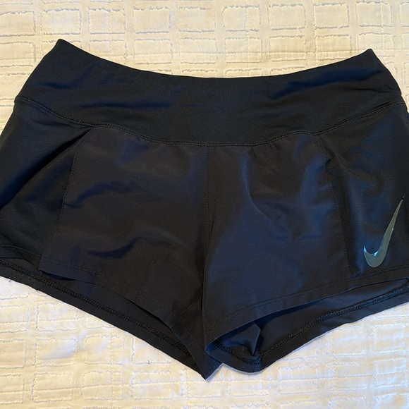 Nike Running Shorts - Picture 2 of 4